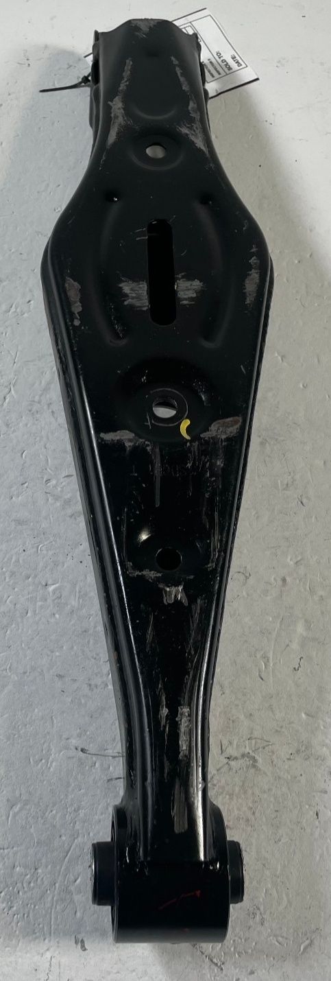 Load image into Gallery viewer, 2020-2025 HYUNDAI PALISADE REAR RIGHT SIDE LOWER CONTROL ARM SPRING PERCH 111858
