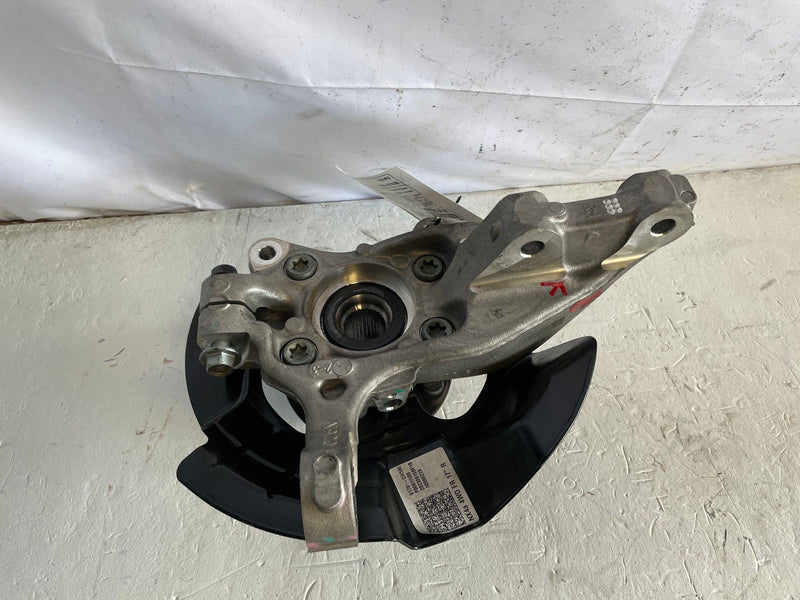 Load image into Gallery viewer, 22-25 HYUNDAI TUCSON AWD FRONT RIGHT SIDE SPINDLE KNUCKLE W/ WHEEL HUB # 107704

