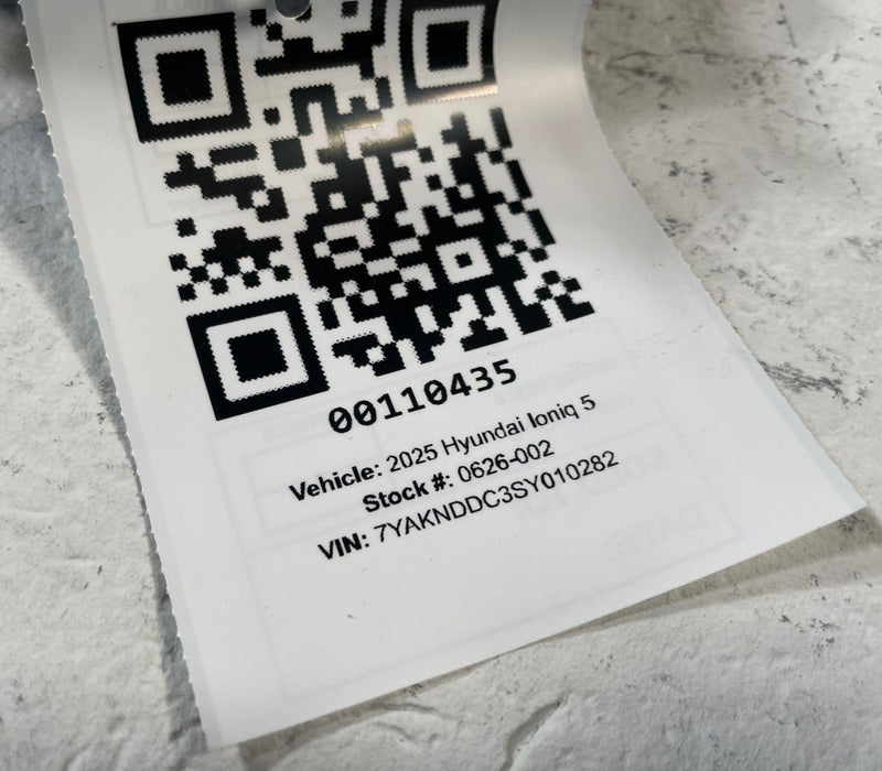 Load image into Gallery viewer, 2025-2026 HYUNDAI IONIQ 5 VEHICLE CHARGE MANAGEMENT SYSTEMS VCMS MODULE # 110435
