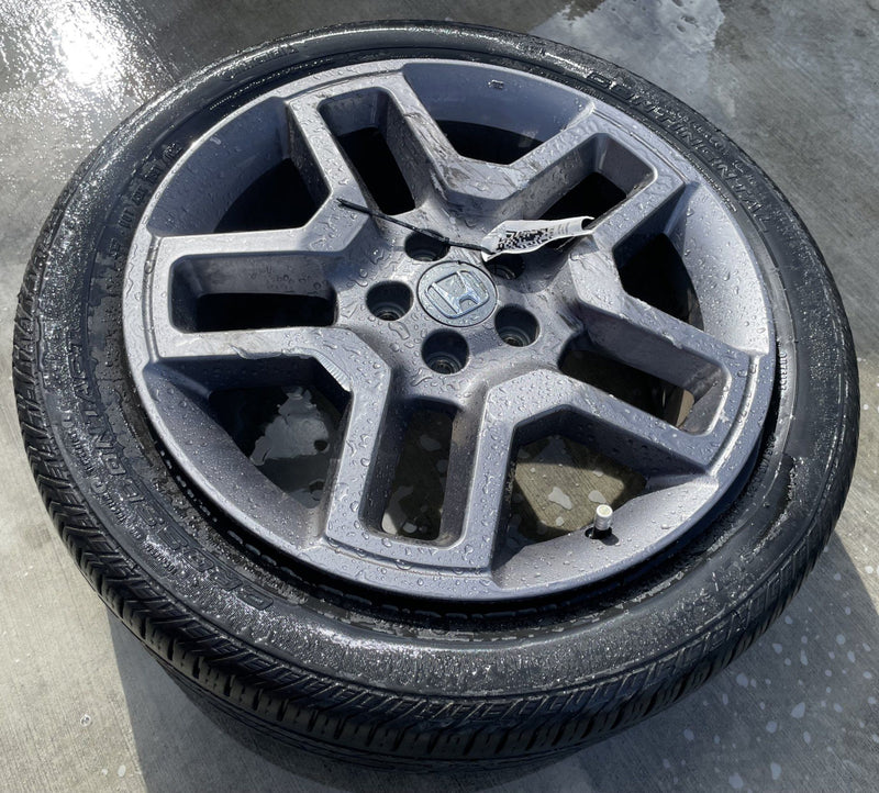 Load image into Gallery viewer, HONDA PASSPORT EX-L 20X8.5J 5 SPOKE WHEEL RIM W/TIRE (ONLY#1) 3.5L 22-23 #107883
