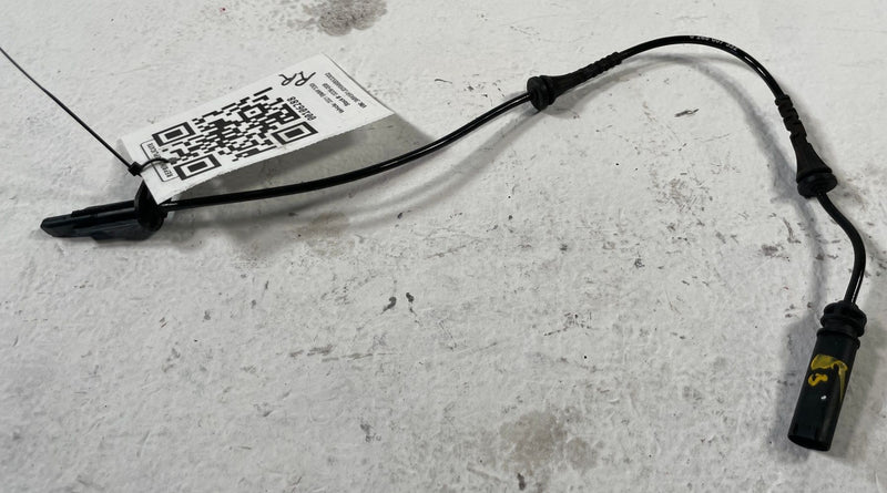 Load image into Gallery viewer, 2019-2025 BMW 330I G20 REAR RIGHT PASSENGER SIDE ABS WHEEL SPEED SENSOR # 106288
