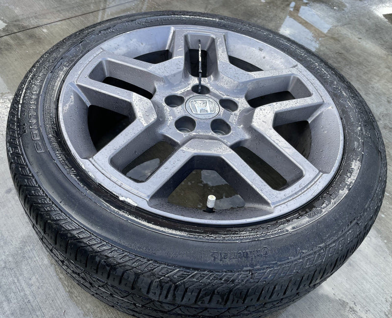 Load image into Gallery viewer, HONDA PASSPORT EX-L 20X8.5J 5 SPOKE WHEEL RIM W/TIRE (ONLY#1) 3.5L 22-23 #107886

