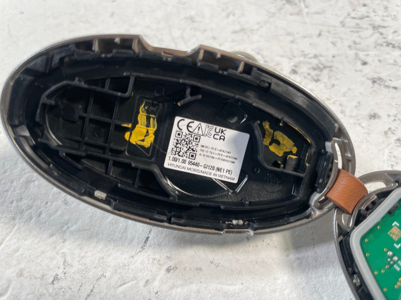 Load image into Gallery viewer, 2025-26 HYUNDAI IONIQ 5 ENGINE &amp; BODY CONTROL MODULE ECM BCM W/ KEY FOB # 110466
