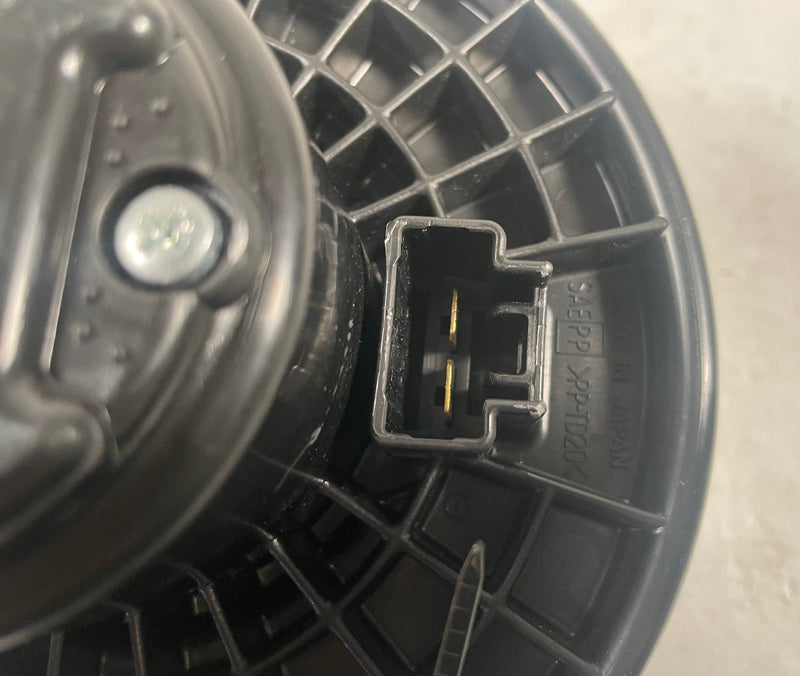 Load image into Gallery viewer, 2023 - 2025 MAZDA CX-50 A/C AIR CONDITIONER HEATER BLOWER FAN MOTOR # 113157
