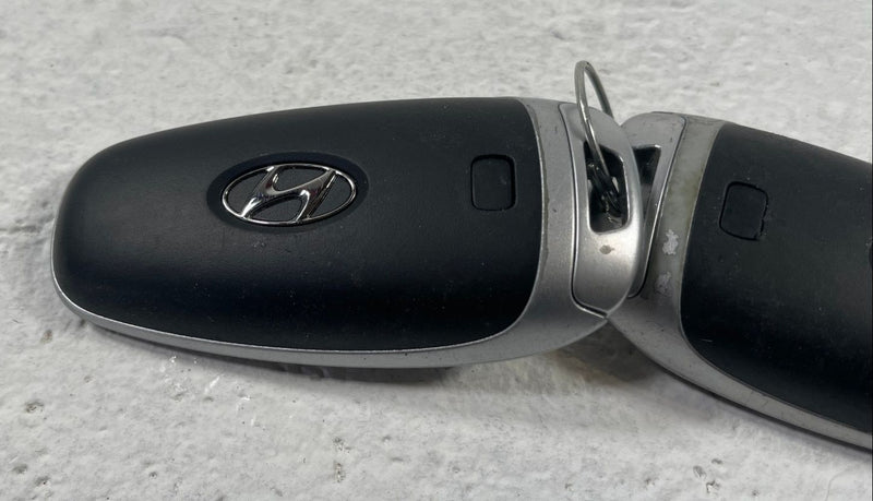Load image into Gallery viewer, 23-25 HYUNDAI PALISADE ENGINE &amp; BODY CONTROL MODULE ECM BCM W/ KEY FOB # 107744
