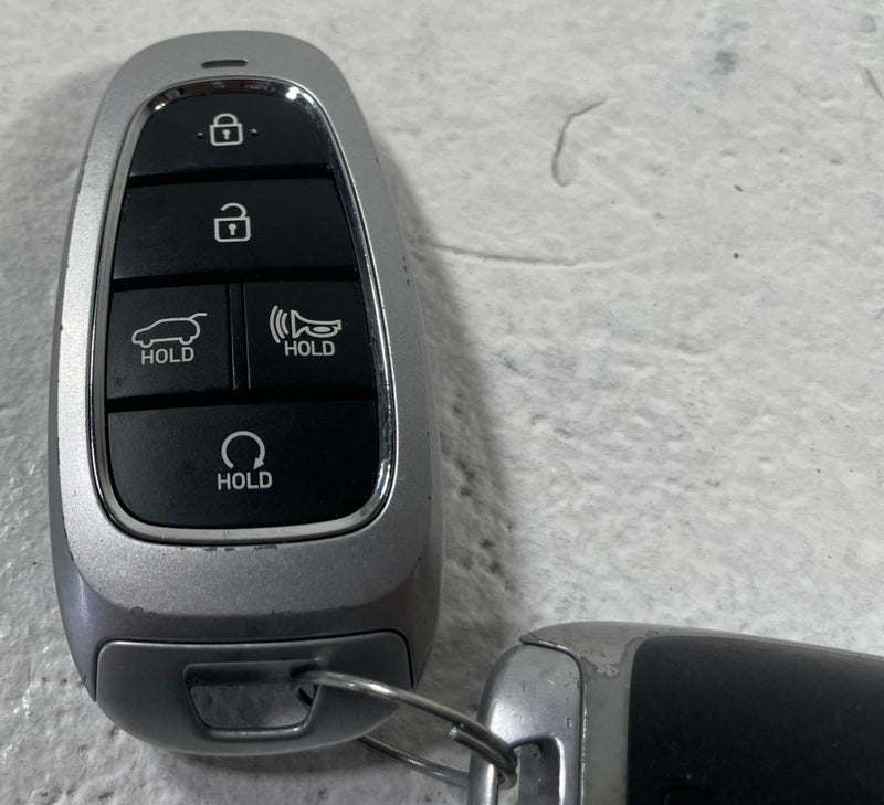 Load image into Gallery viewer, 23-25 HYUNDAI PALISADE ENGINE &amp; BODY CONTROL MODULE ECM BCM W/ KEY FOB # 107744
