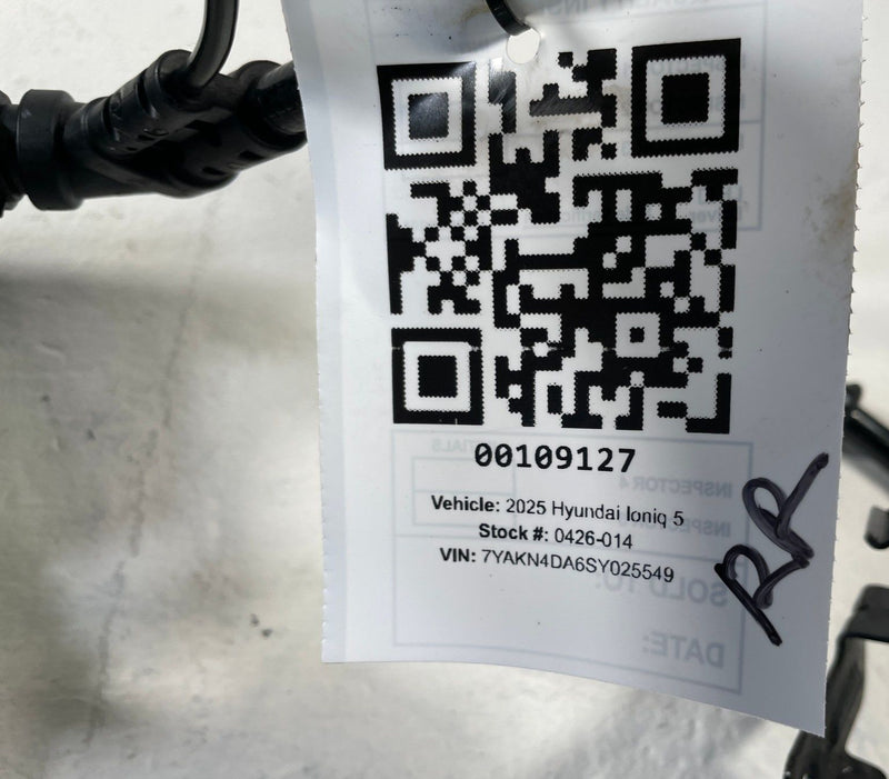 Load image into Gallery viewer, 2025-2026 HYUNDAI IONIQ 5 REAR RIGHT PASSENGER SIDE DISC BRAKE CALIPER # 109127
