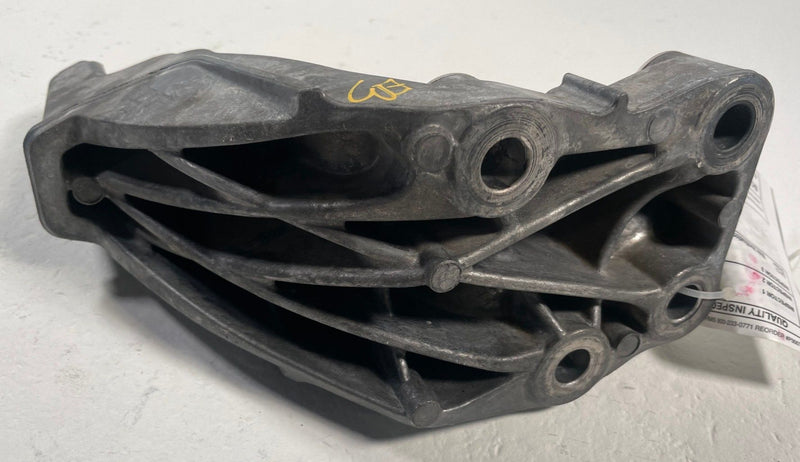 Load image into Gallery viewer, 2022 - 2026 ACURA MDX REAR ENGINE MOTOR MOUNT BRACKET SUPPORT 3.5L # 111911
