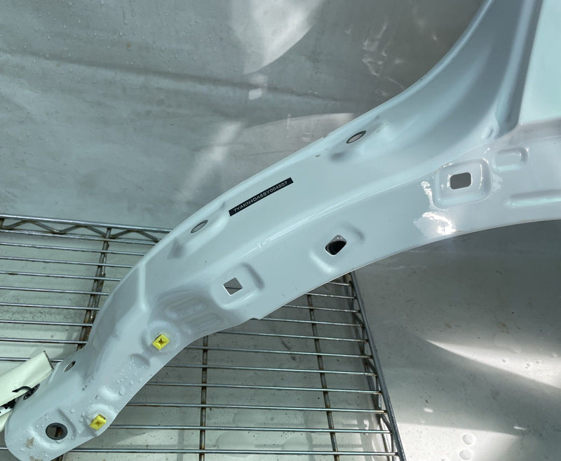 Load image into Gallery viewer, HYUNDAI IONIQ 5 FRONT LEFT DRIVER SIDE FENDER ASSEMBLY WHITE (SAW) 2025 # 112619
