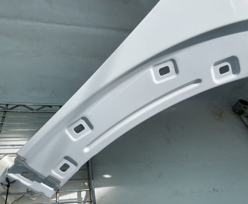 Load image into Gallery viewer, HYUNDAI IONIQ 5 FRONT RIGHT PASSENGER FENDER ASSEMBLY WHITE (SAW) 2025 # 112620
