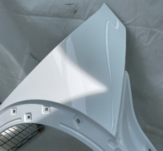 HYUNDAI IONIQ 5 FRONT RIGHT PASSENGER FENDER ASSEMBLY WHITE (SAW) 2025