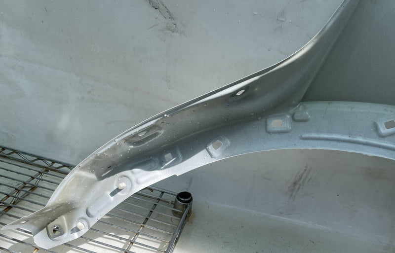 Load image into Gallery viewer, HYUNDAI IONIQ 5 FRONT RIGHT PASSENGER FENDER ASSEMBLY WHITE (SAW) 2025 # 112620
