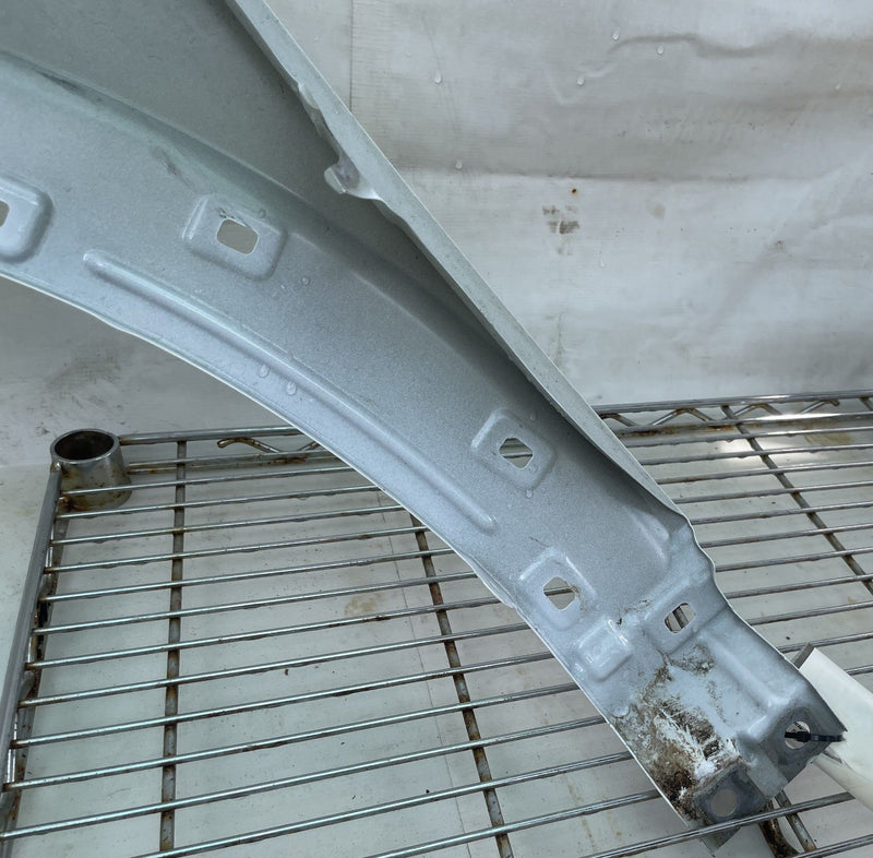 Load image into Gallery viewer, HYUNDAI IONIQ 5 FRONT RIGHT PASSENGER FENDER ASSEMBLY WHITE (SAW) 2025 # 112620
