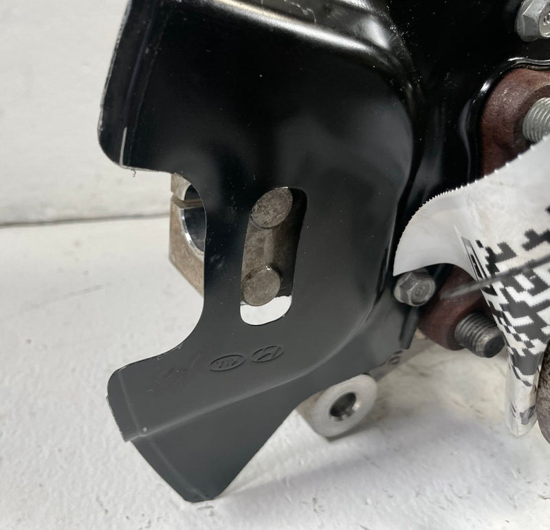 Load image into Gallery viewer, 2020-25 HYUNDAI PALISADE FWD FRONT RIGHT SPINDLE KNUCKLE W/ BEARING HUB # 107903
