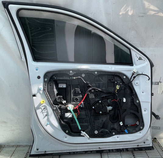 HYUNDAI IONIQ 5 FRONT LEFT SIDE DOOR SHELL ASSEMBLY WHITE (SAW) 25-26