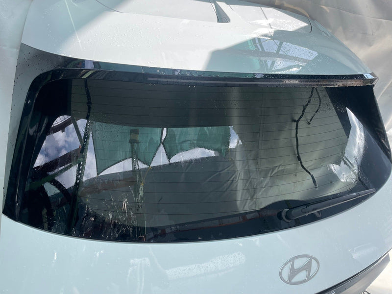 Load image into Gallery viewer, HYUNDAI IONIQ 5 TRUNK LID DECK TAIL GATE TAILGATE WHITE (SAW) 2025-2026 # 112617

