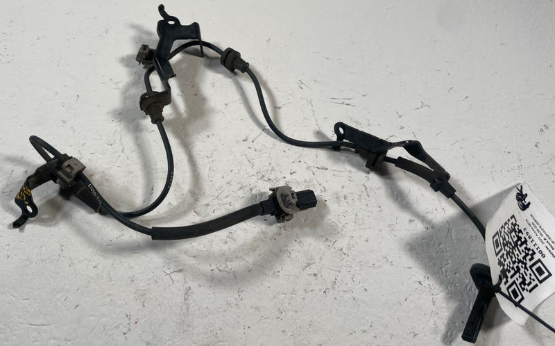 Load image into Gallery viewer, 2022 - 2026 ACURA MDX FRONT RIGHT PASSENGER SIDE ABS WHEEL SPEED SENSOR # 111893

