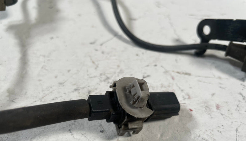 Load image into Gallery viewer, 2022 - 2026 ACURA MDX FRONT RIGHT PASSENGER SIDE ABS WHEEL SPEED SENSOR # 111893
