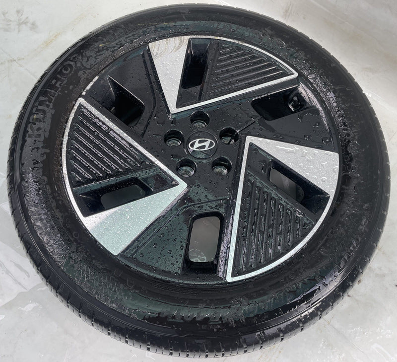 Load image into Gallery viewer, HYUNDAI IONIQ 5 19" 19X7-1/2 ALLOY WHEEL RIM W/ TIRE (ONLY#1) 2025-2026 # 112623
