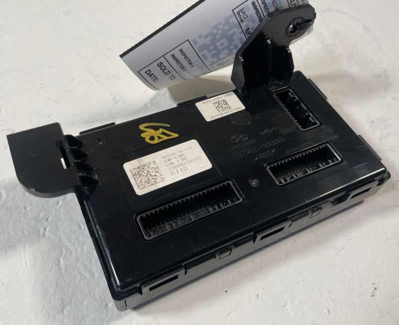 Load image into Gallery viewer, 2023 - 2025 HYUNDAI IONIQ 6 HEAT PUMP COMPUTER CONTROL MODULE UNIT # 110511
