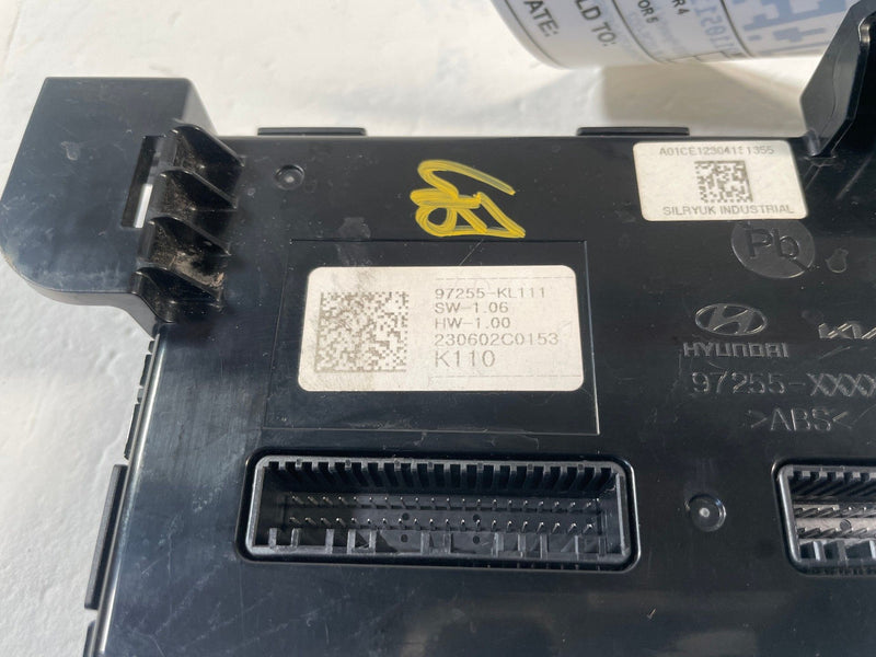 Load image into Gallery viewer, 2023 - 2025 HYUNDAI IONIQ 6 HEAT PUMP COMPUTER CONTROL MODULE UNIT # 110511
