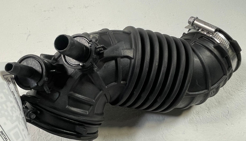 Load image into Gallery viewer, 2023-2026 KIA SPORTAGE ENGINE AIR CLEANER INTAKE HOSE TUBE PIPE 2.5L # 109194
