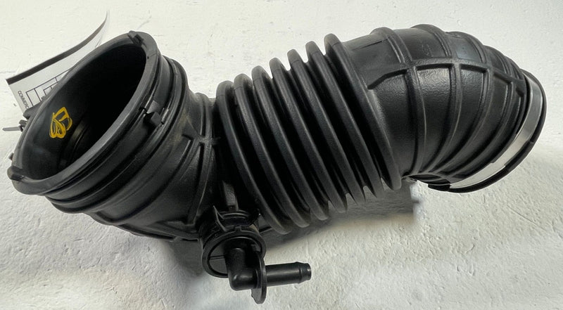 Load image into Gallery viewer, 2023-2026 KIA SPORTAGE ENGINE AIR CLEANER INTAKE HOSE TUBE PIPE 2.5L # 109194
