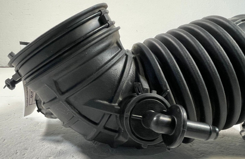 Load image into Gallery viewer, 2023-2026 KIA SPORTAGE ENGINE AIR CLEANER INTAKE HOSE TUBE PIPE 2.5L # 109194
