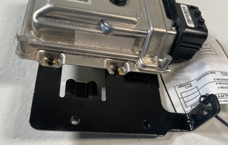 Load image into Gallery viewer, 2023 - 2025 HYUNDAI IONIQ 6 VCU VEHICLE CONTROL MODULE W/ BRACKET # 110494
