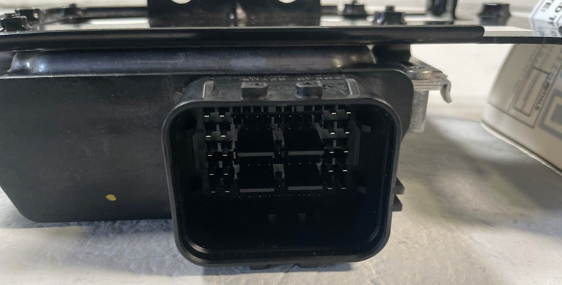 Load image into Gallery viewer, 2023 - 2025 HYUNDAI IONIQ 6 VCU VEHICLE CONTROL MODULE W/ BRACKET # 110494
