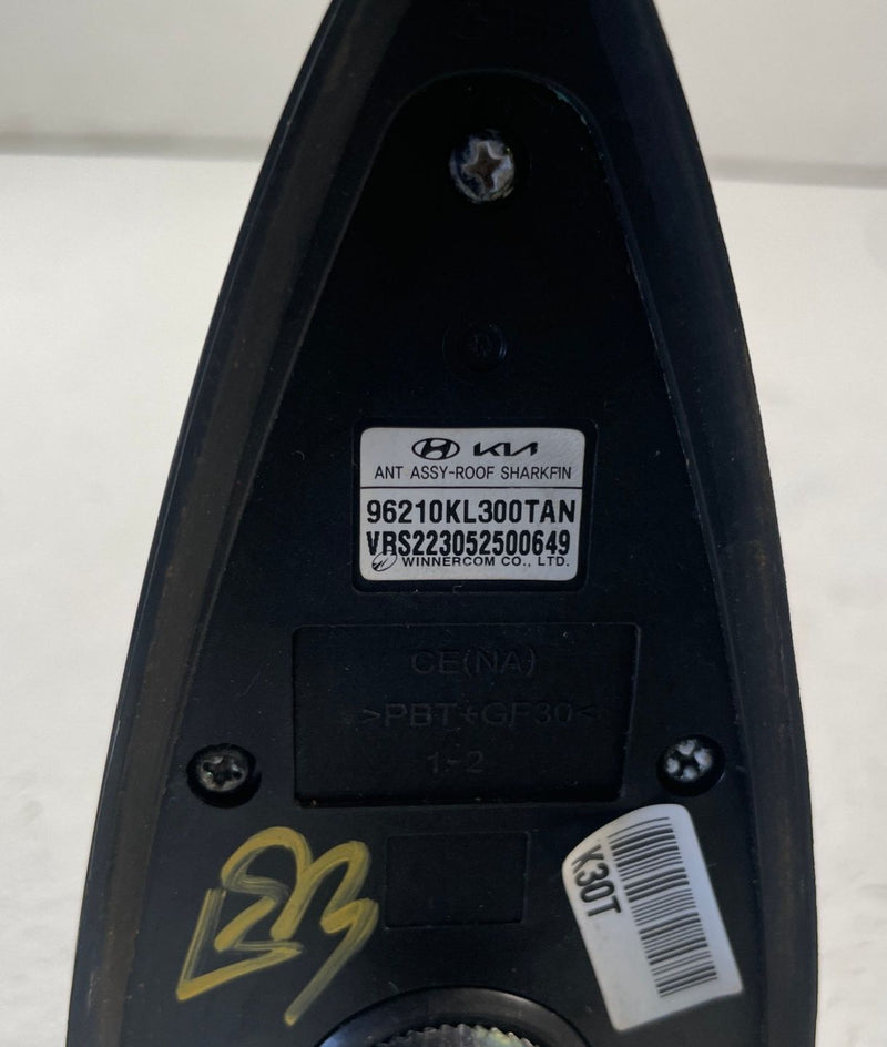 Load image into Gallery viewer, 2023-2025 HYUNDAI IONIQ 6 ROOF EXTERIOR SHARK FIN ANTENNA MODULE BLACK # 110505
