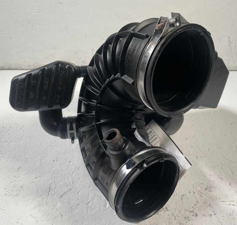 Load image into Gallery viewer, 2022 - 2026 ACURA MDX ENGINE AIR CLEANER INTAKE FLOW DUCT HOSE TUBE 3.5L #111923
