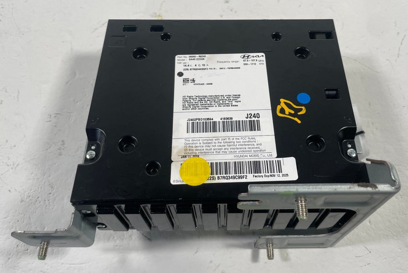 Load image into Gallery viewer, 2024-2025 HYUNDAI SANTA FE DASHBOARD RADIO AUDIO CONTROL MODULE UNIT # 113210
