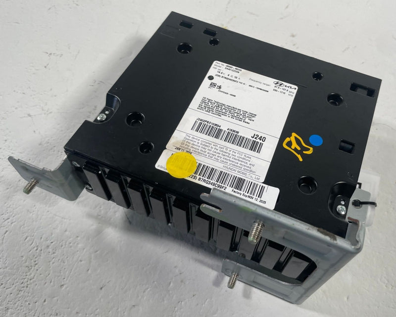 Load image into Gallery viewer, 2024-2025 HYUNDAI SANTA FE DASHBOARD RADIO AUDIO CONTROL MODULE UNIT # 113210
