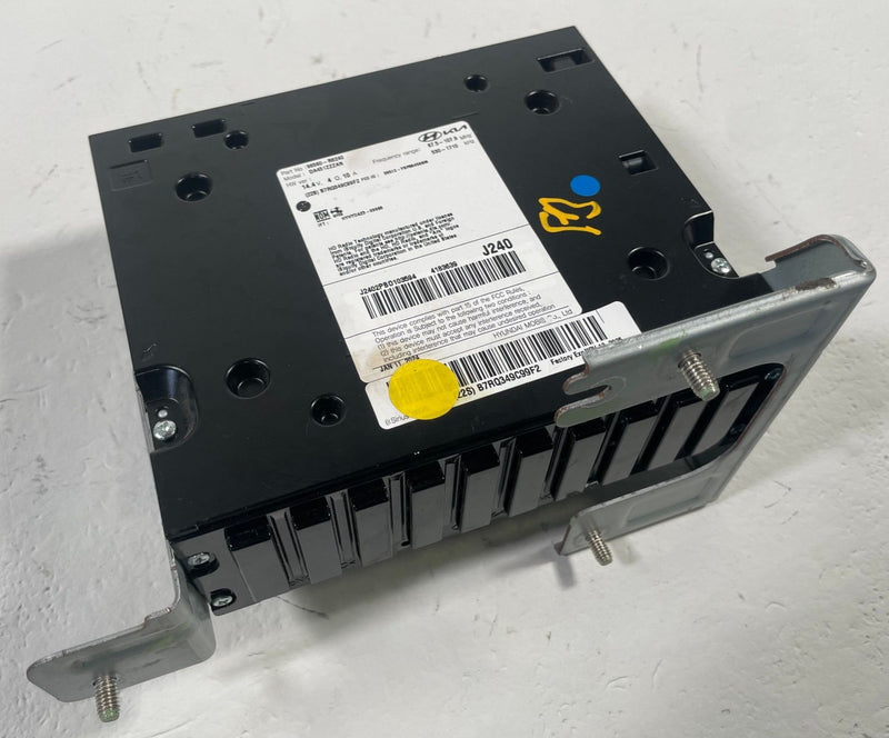 Load image into Gallery viewer, 2024-2025 HYUNDAI SANTA FE DASHBOARD RADIO AUDIO CONTROL MODULE UNIT # 113210
