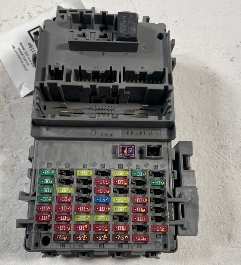 Load image into Gallery viewer, 2022 - 2024 ACURA MDX CABIN FUSE RELAY JUNCTION BLOCK BOX MODULE UNIT # 111917
