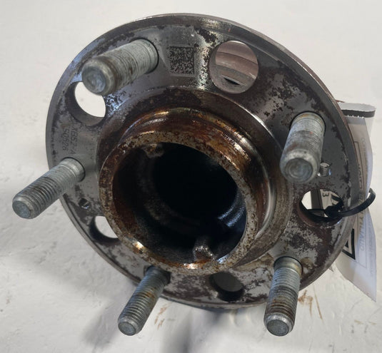 21-26 HYUNDAI SANTA FE REAR LH OR RH SIDE SPINDLE KNUCKLE HUB ONLY 2.5L