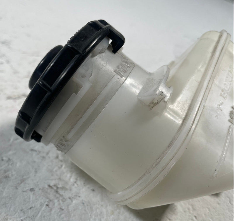 Load image into Gallery viewer, 2022 - 2026 ACURA MDX BRAKE MASTER CYLINDER RESERVOIR TANK BOTTLE 3.5L # 111909
