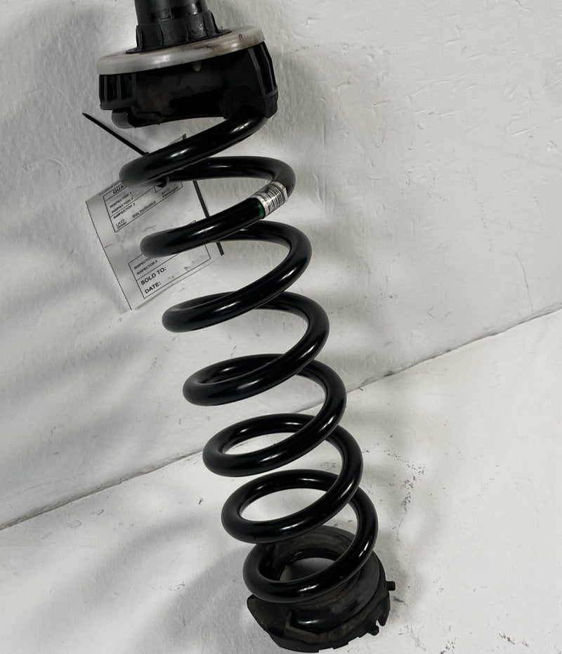 Load image into Gallery viewer, 2019-2022 BMW 330I G20 RWD REAR SUSPENSION RIGHT OR LEFT SIDE COIL SPRING 106319

