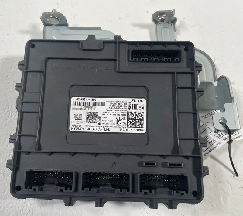Load image into Gallery viewer, 24-25 SANTA FE FWD ENGINE &amp; BODY CONTROL MODULE ECM BCM W/ KEY FOB 2.5L # 113206
