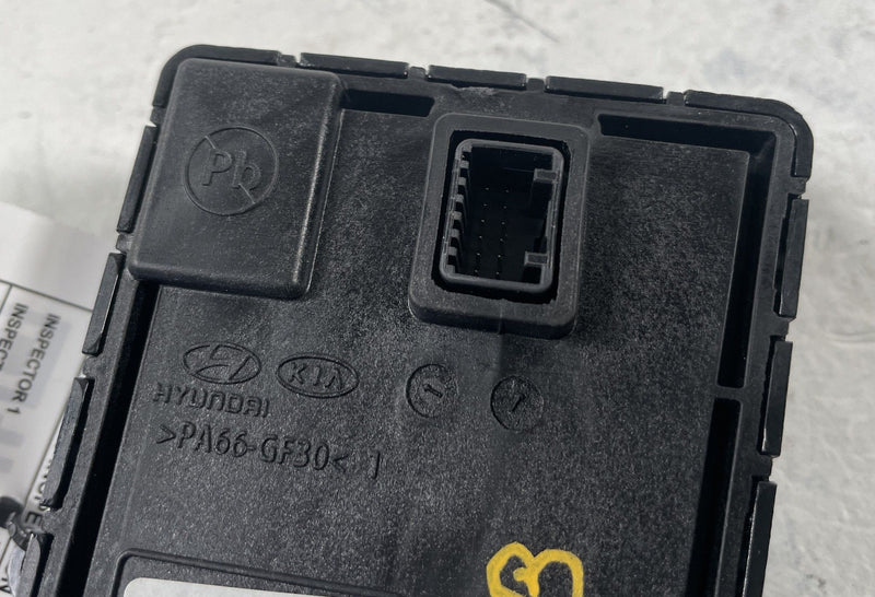 Load image into Gallery viewer, 21-25 HYUNDAI PALISADE CENTER CONSOLE TRANS GEAR SHIFTER CONTROL SWITCH # 107735
