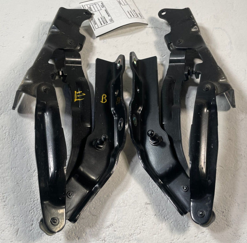 Load image into Gallery viewer, 2023-2025 HYUNDAI IONIQ 6 LEFT &amp; RIGHT SIDE TRUNK DECK LID HINGE SUPPORT #110522
