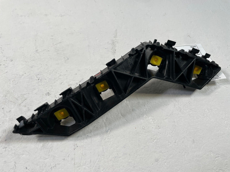 Load image into Gallery viewer, 2024-2026 HYUNDAI SANTA FE REAR LEFT SIDE BUMPER UPPER SUPPORT BRACKET # 109371
