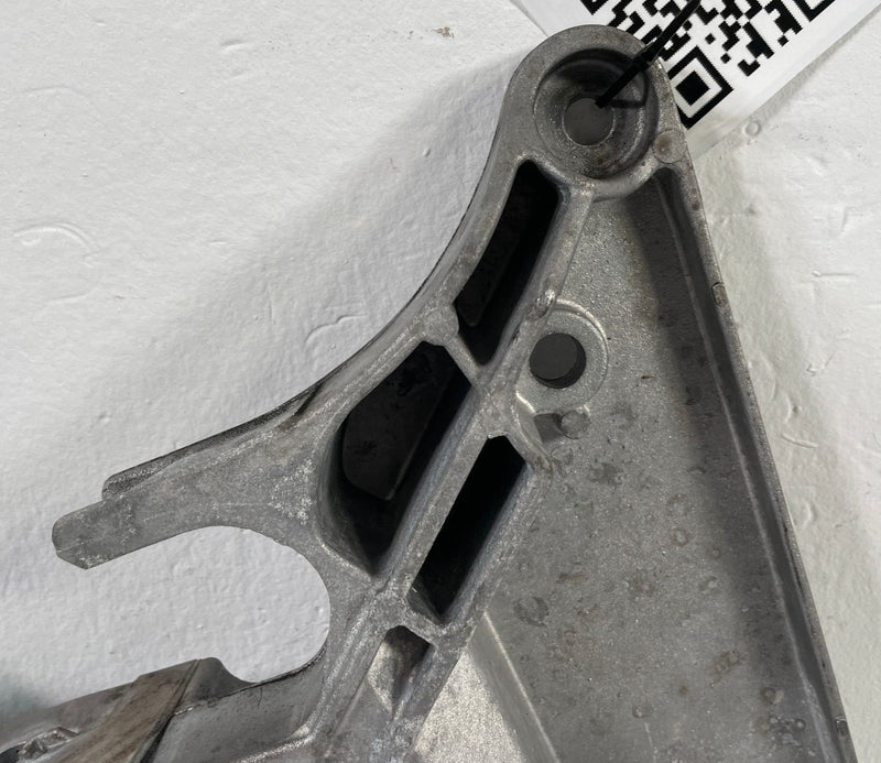 Load image into Gallery viewer, 2019-2025 BMW G20 330i 740i AUTOMATIC TRANSMISSION MOUNT SUPPORT BRACKET #106331
