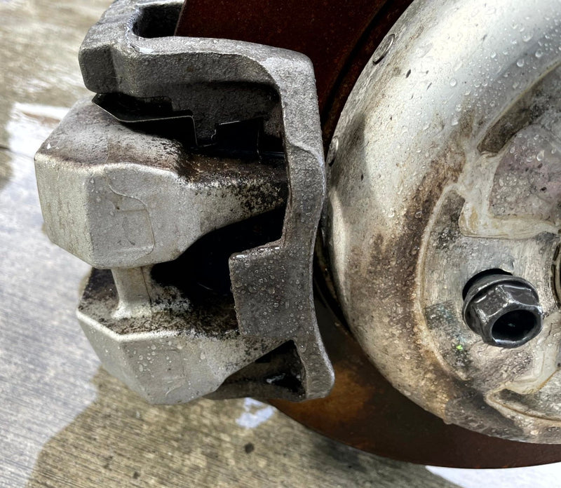 Load image into Gallery viewer, 19-24 BMW 330I xDRIVE G20 AWD REAR LEFT SIDE SUSPENSION KNEE ASSEMBLY # 110309
