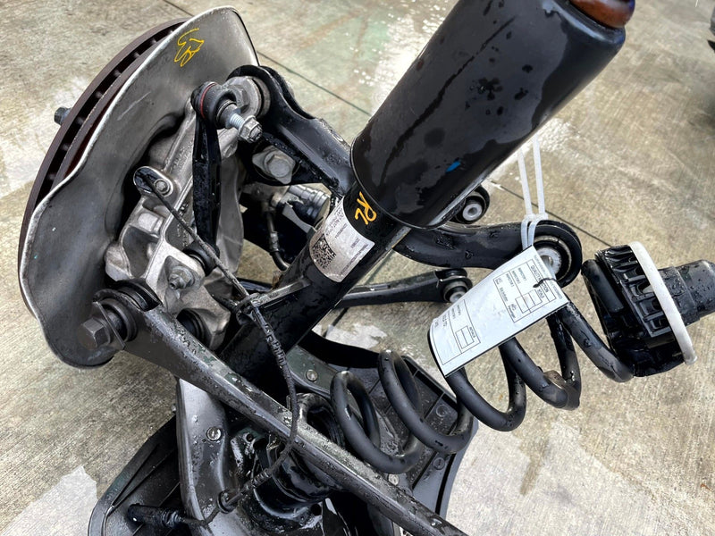 Load image into Gallery viewer, 19-24 BMW 330I xDRIVE G20 AWD REAR LEFT SIDE SUSPENSION KNEE ASSEMBLY # 110309
