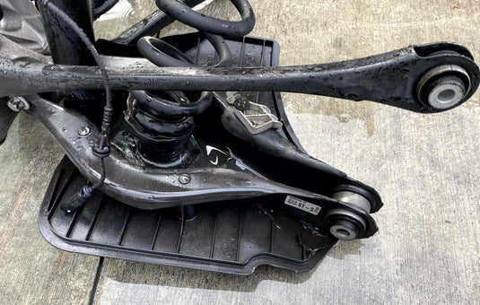 19-24 BMW 330I xDRIVE G20 AWD REAR LEFT SIDE SUSPENSION KNEE ASSEMBLY