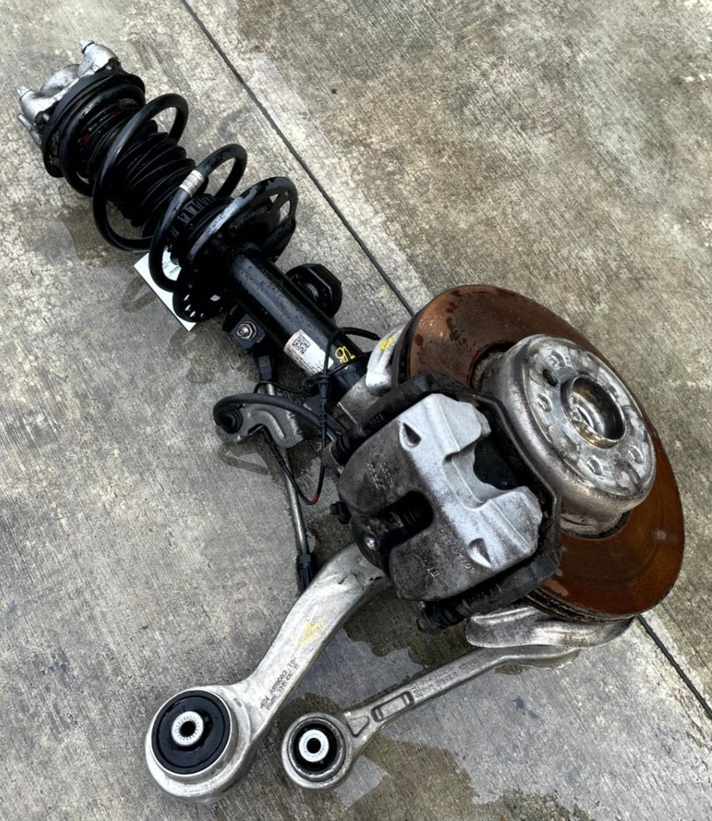 Load image into Gallery viewer, 19-24 BMW 330I xDRIVE G20 AWD FRONT RIGHT SIDE SUSPENSION KNEE ASSEMBLY # 110302
