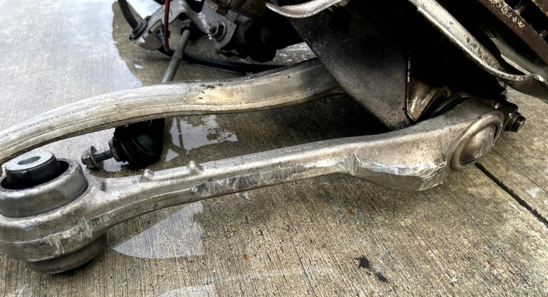 Load image into Gallery viewer, 19-24 BMW 330I xDRIVE G20 AWD FRONT RIGHT SIDE SUSPENSION KNEE ASSEMBLY # 110302
