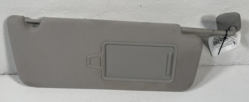 Load image into Gallery viewer, 20-23 HYUNDAI PALISADE FRONT RIGHT PASSENGER SIDE SUNVISOR SUN VISOR GRAY 107719

